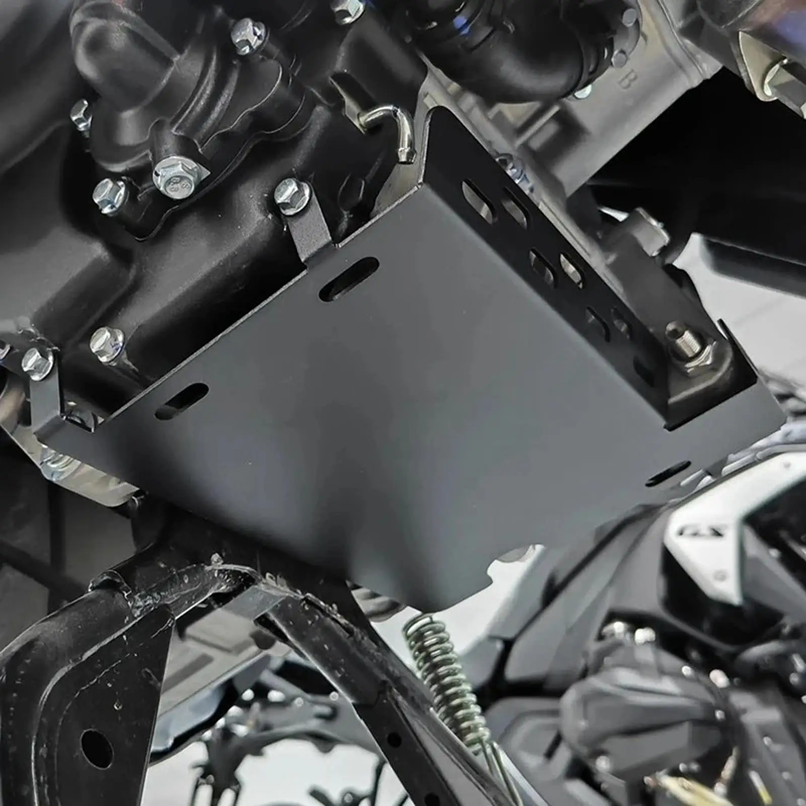 

Motorcycle Engine Skid Plate Belly Pan Lightweight Wearproof Engine Bottom Guard Lower Bottom Skid Plate for 368 G 368 E