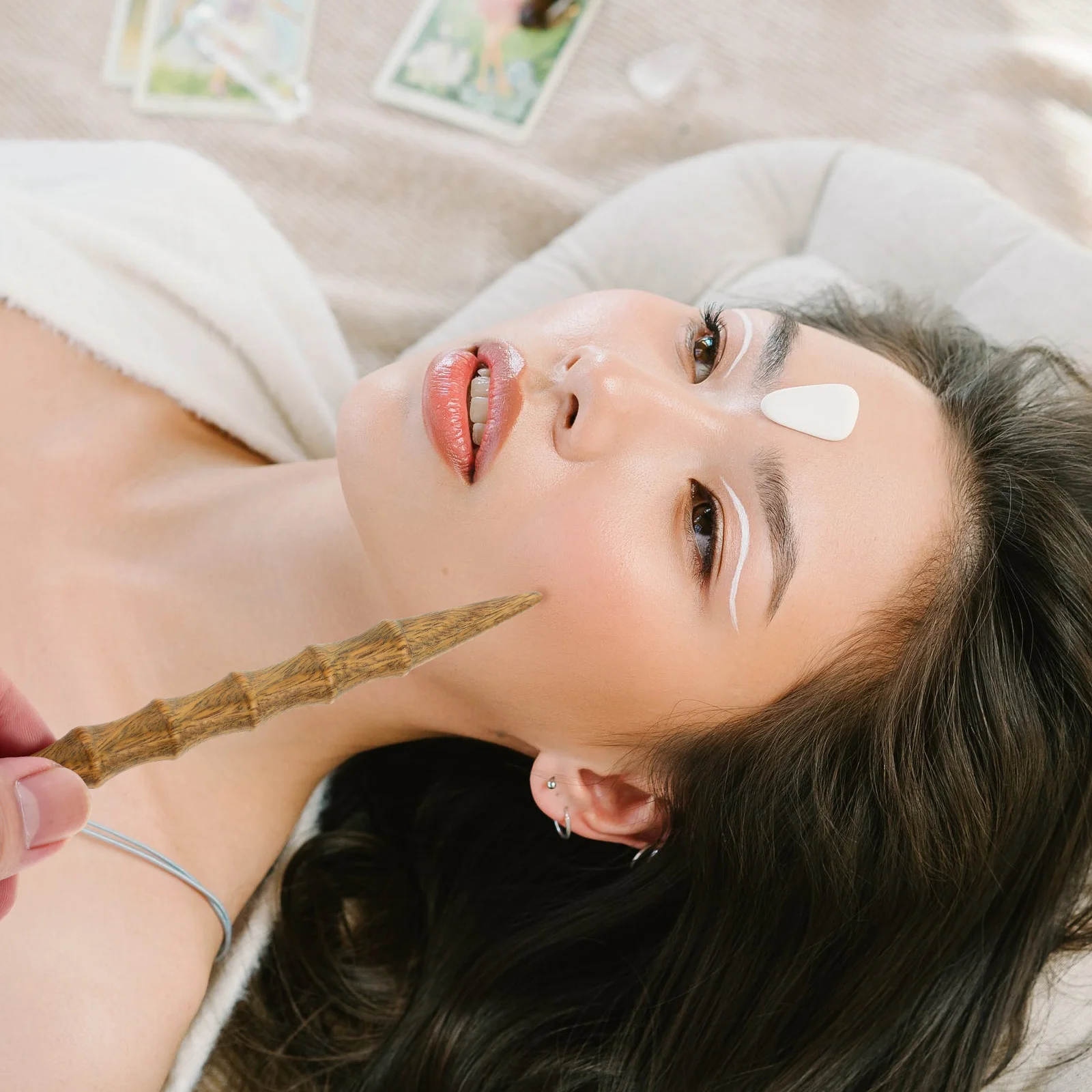 

1 шт. деревянная массажная палочка, прочный эргономичный дизайн для расслабления всего тела, лица, плеч, дома, салона, ручная акупунктурная точка