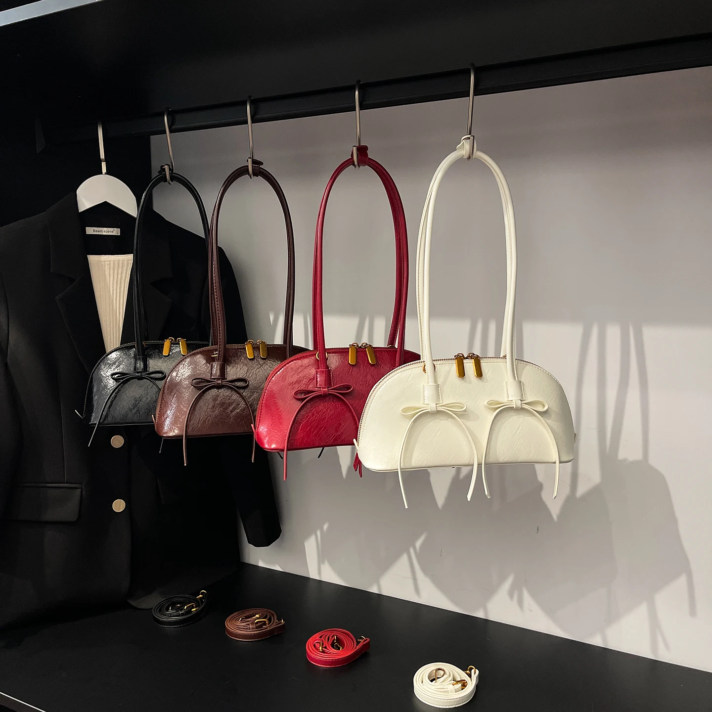 بو القوس حقائب كتف رائعة بلون موضة 2025 حقائب عالية الجودة للنساء الخريف/الشتاء حقائب اليد النسائية الجديدة متعددة الاستخدامات #5