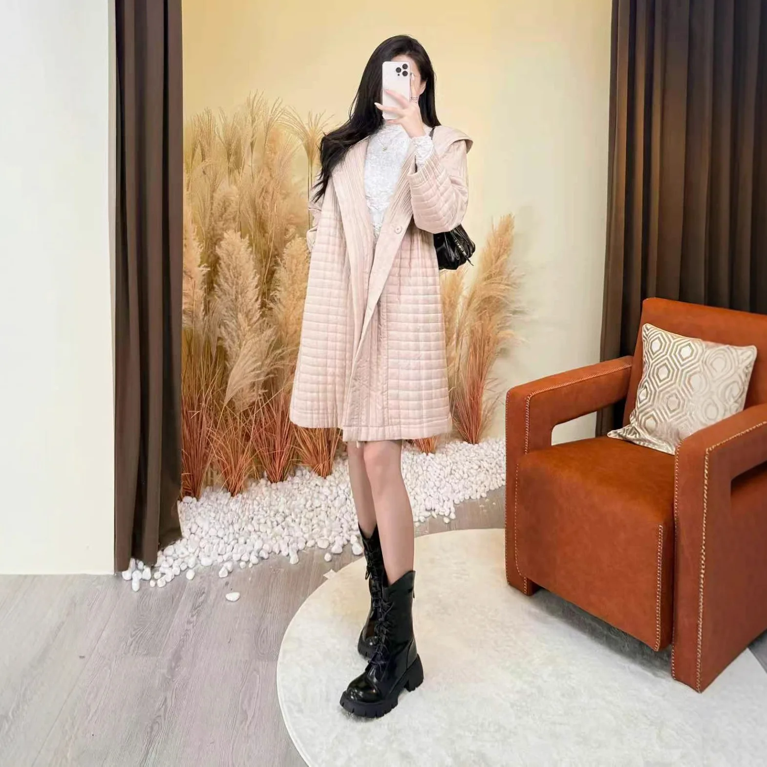 Miyake Chaqueta de algodón plisada temporada Otoño/Invierno 2025 para mujer, moda de longitud media para mujer, Chaqueta de algodón cálida con capucha plisada