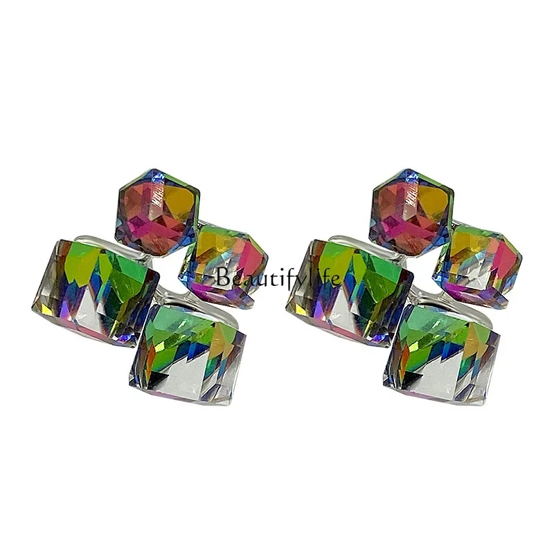 

Light luxury super flash aurora dream stud earrings three-dimensional fashion crystal sugar cube earrings