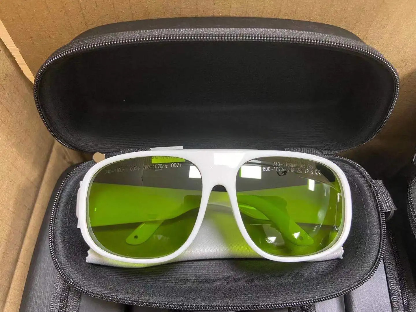 680-1100nm OD7+ IPL laser protective glasses operator's laser safety glass spare parts