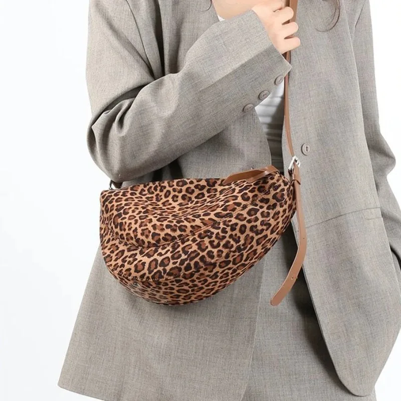 

Fabric Zipper Leopard Shoulder Bags Sweet Exquisite Fashion Ladies Bags 2026 Hot Sale Retro Versatile Composite Crossbody Bags