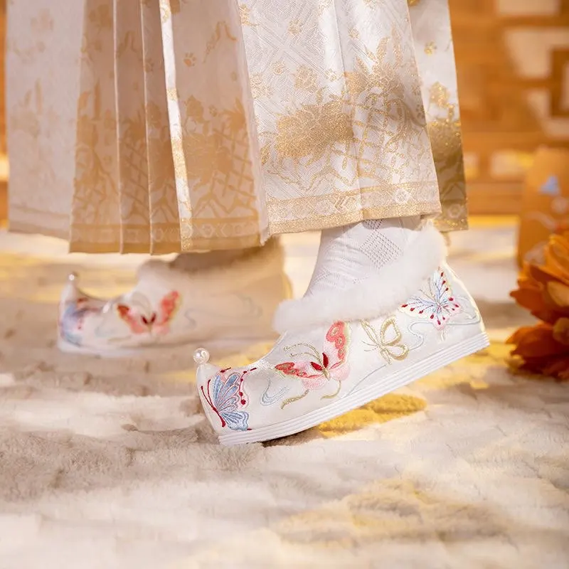 Large Size 41# Hanfu Shoes Women Chinese Ancient Embroidery Shoes Winter Warm Fluff White Pink Hanfu Shoes Plus Size 34-41#