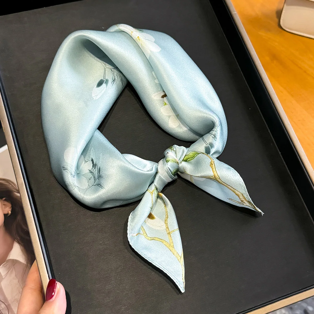 100% Real Silk Scarf Women Square Neck Tie Wrist Shawls Wraps for Ladies Foulard Scarves Pashmina Female Hijab Bandana Bufanda