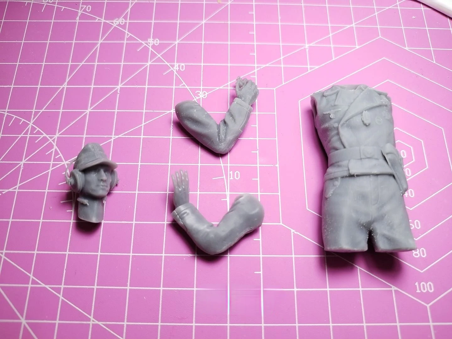 1/16 Scale Die-cast Resin Figure Model Assembling Kit Resin Mannequin Toy Soldier Unpainted