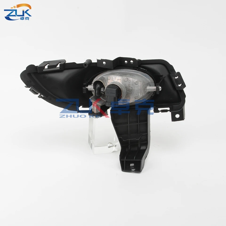 ZUK Car Accessories Front Bumper Fog Light For Mazda 3 Axela M3 BK 2004-2010 1.6L Anti-Fog Reflector Lamp Foglight Foglamp