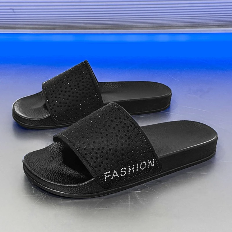 

Men's Slippers Summer Outdoor Slip-On Soft Bottom Anti-Slip Casual Sandals Beach Thong Slippers Breathable Flat Heel Rubber Sole