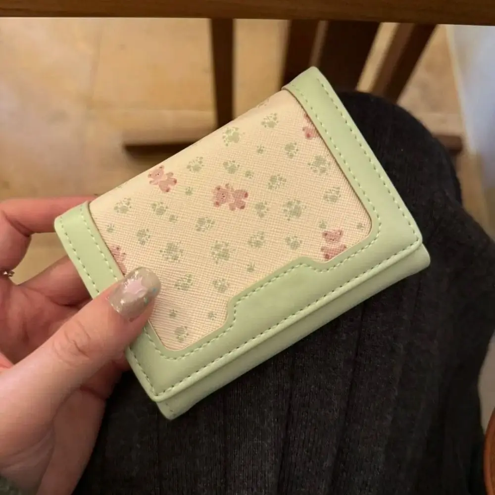 PU Bifold Wallet Compact Folding Structure Portable Coin Wallet Floral Bear Print Stitched Trim Card Holder Wallet