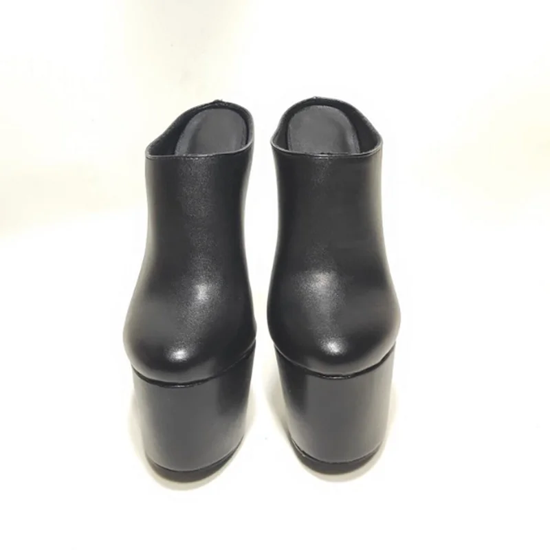 Schwarze, matte Leder-Plateau-Mules mit geschlossener Zehenpartie, superdünner Stiletto-Absatz, Knöchel-Slides, Nachtclub- und Bühnenschuhe