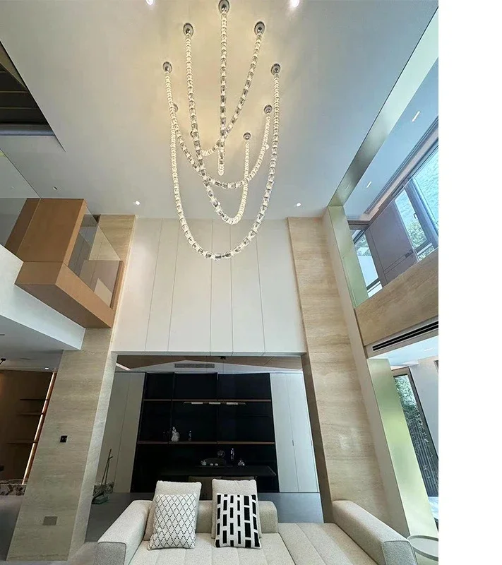 Светлая роскошная вилла, дуплекс, напольная пустая люстра для гостиной