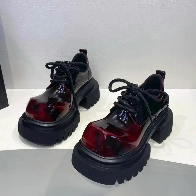 

2025 Spring/Autumn Hot Seller New Style Red Small Leather Shoes, Big Head Slimming and Height Increasing Patent Leather Loafers