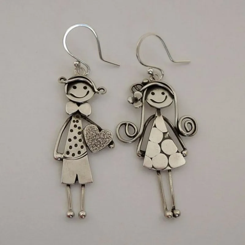 Creative Retro Minimalist Couple Character Metal Pendant Earrings for Women's Daily Minimalist Earring Accessories