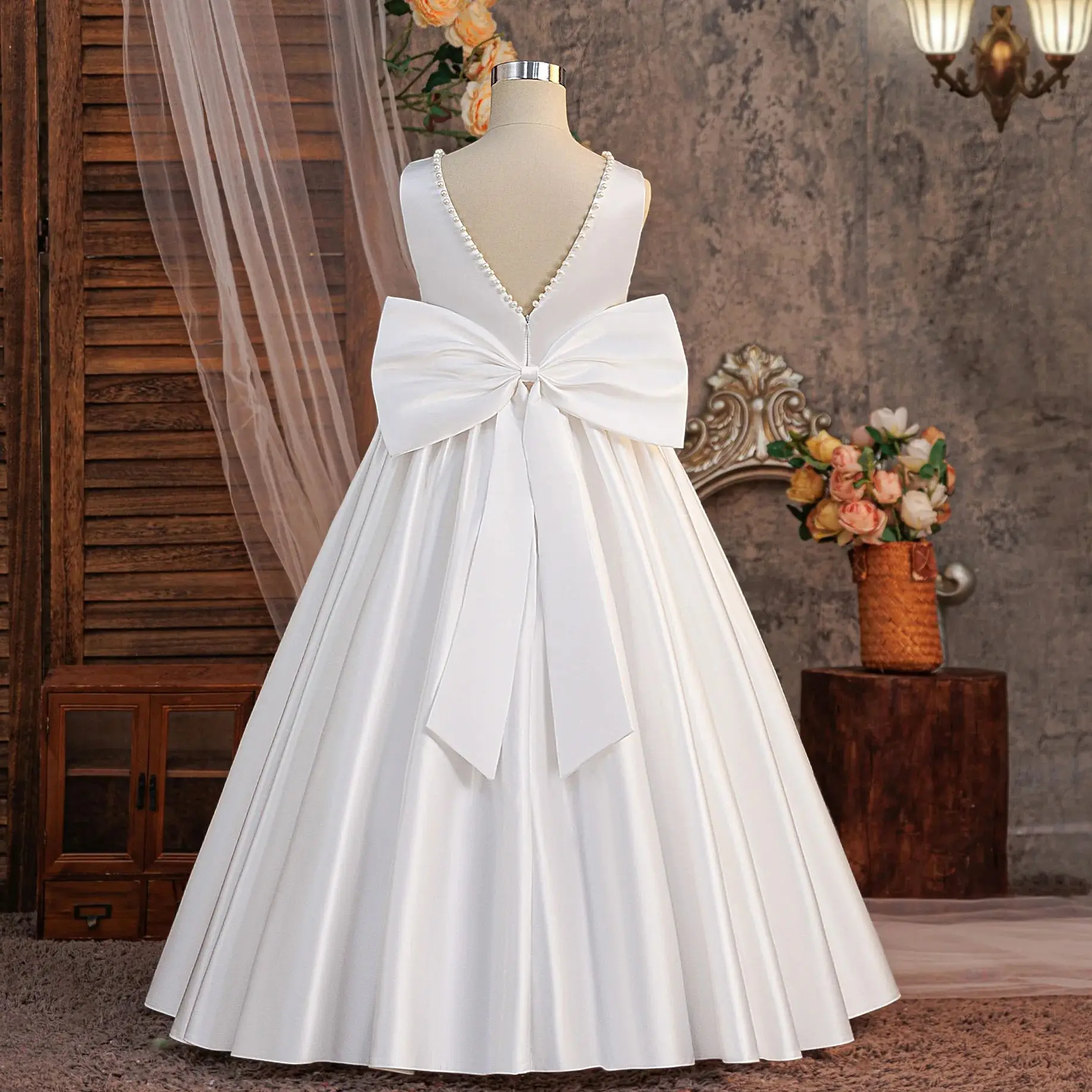 

White Party Dress For Flower Girls Big Bow V Back Satin Beaded Dress For Teens Birthday Bridesmaid Wedding First Communion Gown