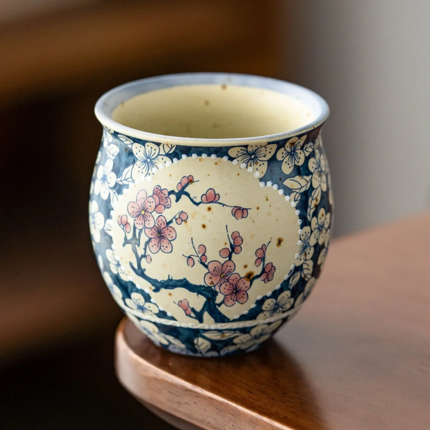 

2PCS Flint Red Meilan Bamboo Chrysanthemum Ceramic Small Teacup Household Kung Fu Master Cup Personal TeaCup Coffeeware Teaware