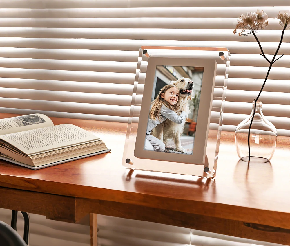 Acrylic Digital Photo Frame 5 and 7 Inch IPS Screen 4GB Memory Rechargeable Battery Auto Rotate Portable Digital Picture Frame