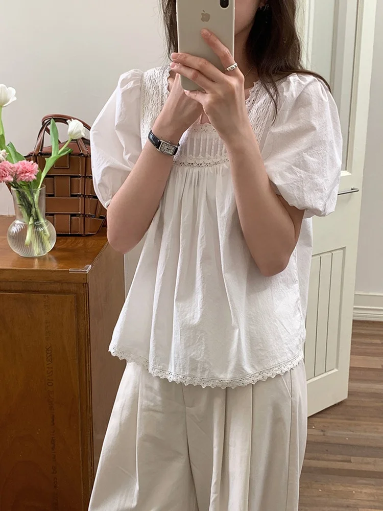 

Loose Korean Sle irt Women's Design Sensation Lace Trim Doll Top Bubbles Sve Square Collar Cover Belly Faion