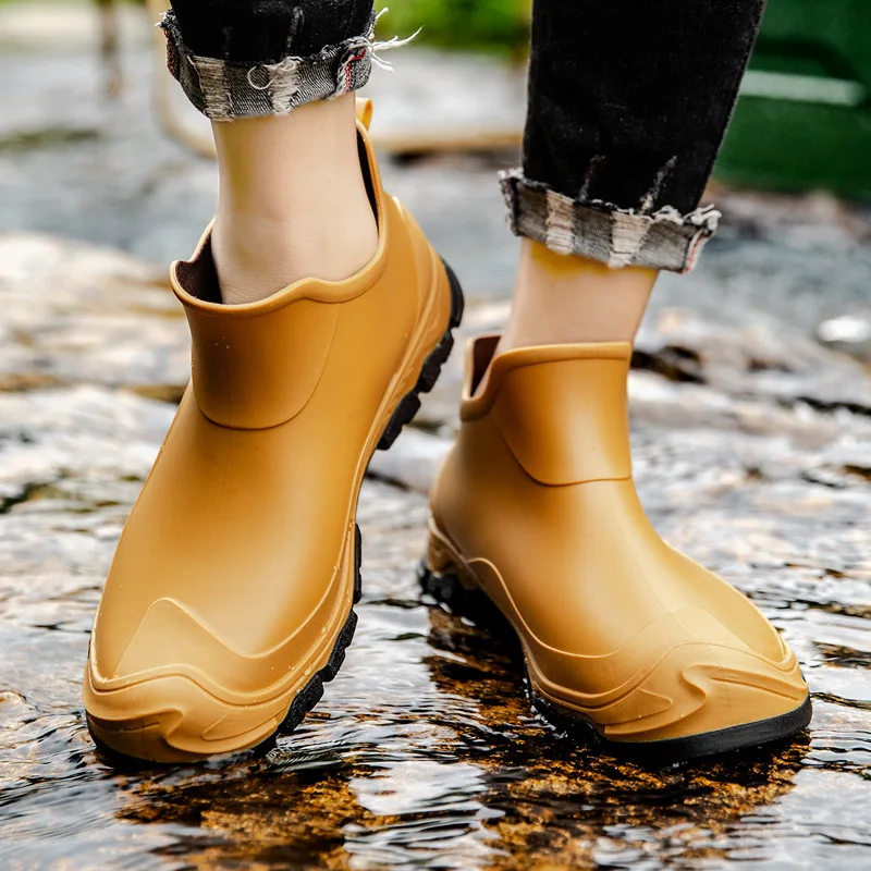 Men New Short-tube Rain Boots Outside Work Street Shoes Waterproof Boots Fashion Rain Boots Fashion Wear-resistant Plastic Shoes