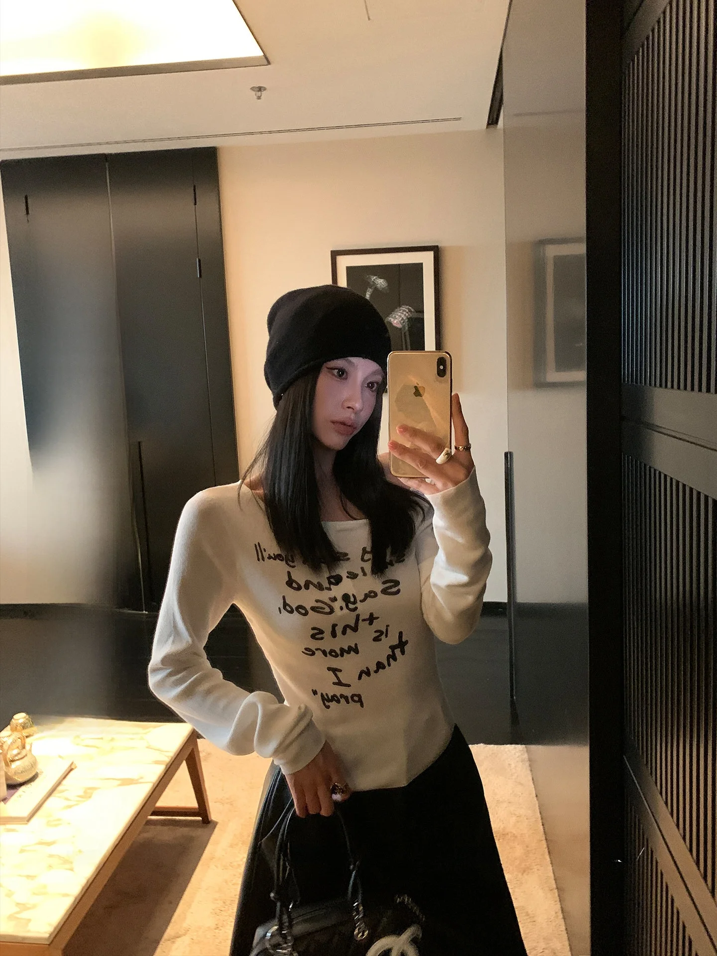 

LIONE Stylish Weekly White round Neck Slant Shoulder Letter Elastic Knitted Sweater Casual Style Long Sleeve Slim Fit Knitwear