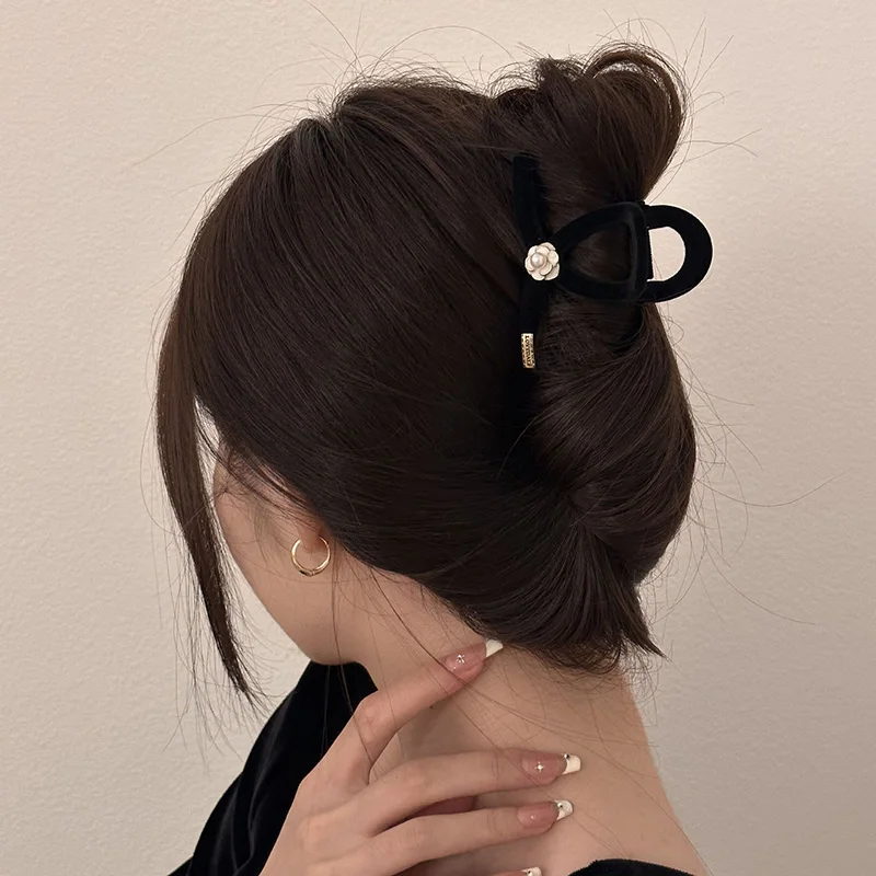 8Cm Flocking Camellia Haarspeldjes Voor Vrouwen Haarspeld Vintage Parel Haarklauw Clip Haaraccessoires Mini Meisjes Hoofddeksels