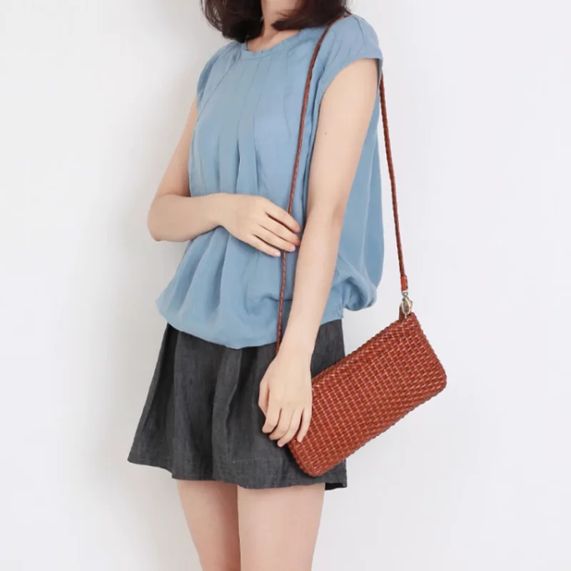 

2025 Summer New Genuine Leather Woven Crossbody Bag Fashionable Large Handbag For Women's Handbag From China Mainland