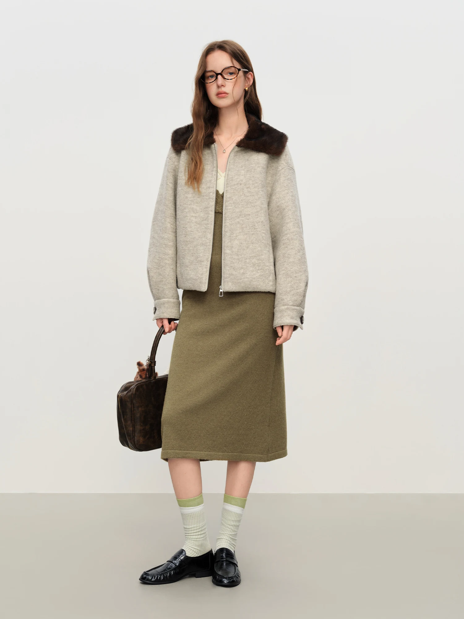 FSLE Roma-style Wool-Blend Jacket with Fake Fur Collar  Vintage Pleated Short Coat for Women Winter 2025 New Arrival Winter Coat