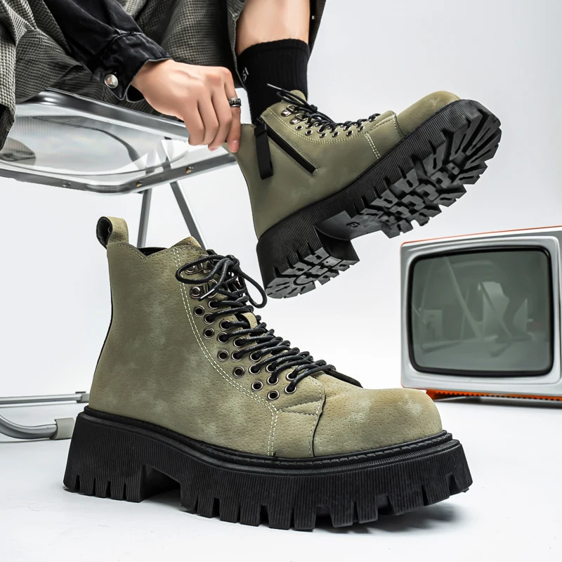 أحذية مصعد للرجال للخريف والشتاء بنعل سميك، أحذية لراكبي الدراجات النارية على الطراز البريطاني، أحذية عمل عصرية مقاومة للانزلاق في الهواء الطلق