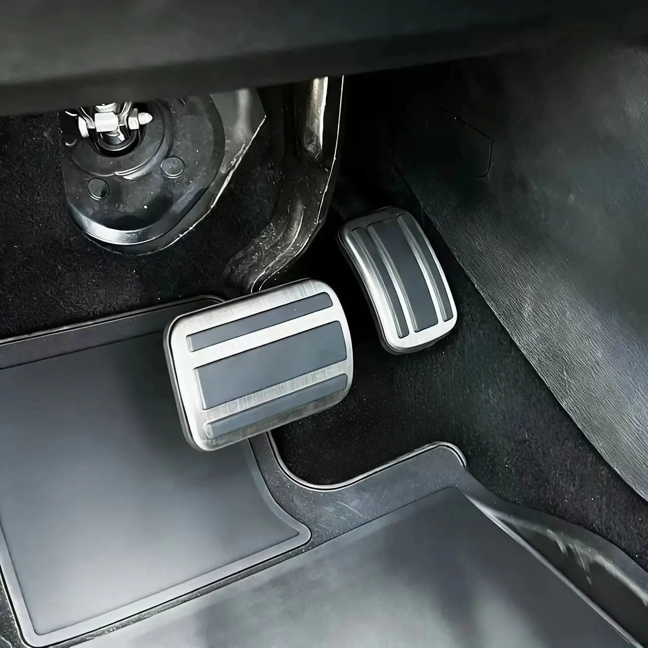 

Pedal Brake Accelerator Rest Cover Anti Skid Foot Pad For Peugeot 308 408 3008 5008 For Citroen C5 Picasso AT MT Accessories