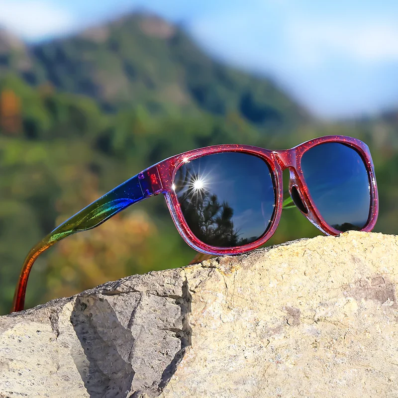 Nieuwe stijl unisex gepolariseerde vierkante mode-zonnebril - lichtgewicht paars glitterframe, TAC-lenzen voor buitensporten en mode