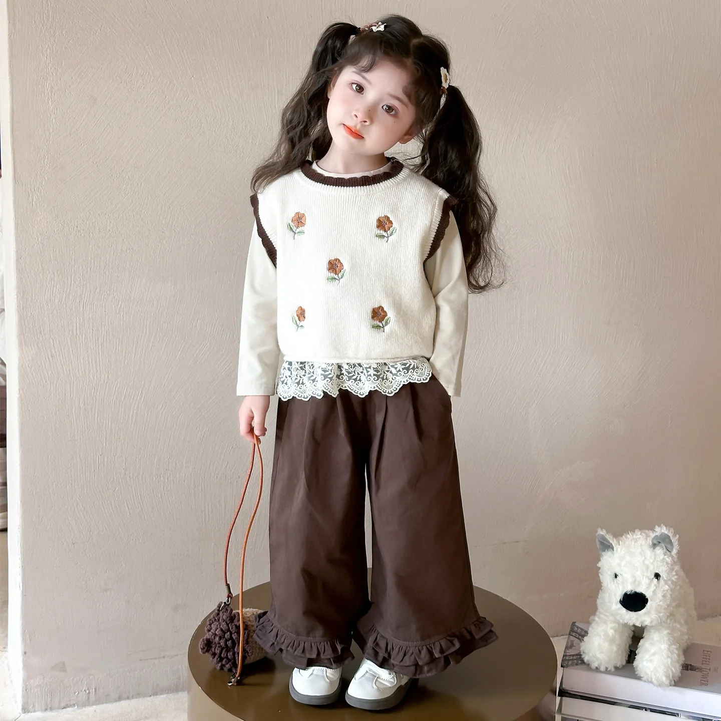 

Girls Suit 2025 Autumn and Winter New Children's Clothing Girls Baby Bottoms Sweater Knit Waistcoat Lace Pants Three Sets