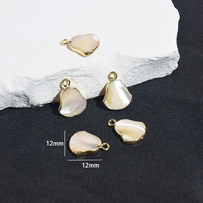10pcs/lot Jewelry AccessorDIY Natural Shell Single Drop Gold Edge  Pendant fan and carp Charms Phone Shell Pendant For Necklace