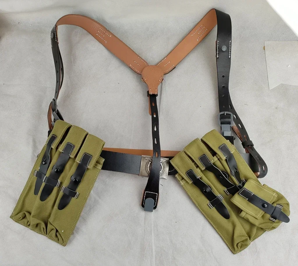 klassiekers TOMBJ Militair DUITSE LEGER WH SOLDAAT vechten LEDEREN SERVICE-APPARATUUR RIEM Y-STRAPS MP38 MP40 MUNITIE ZAKJE 1:1 SET