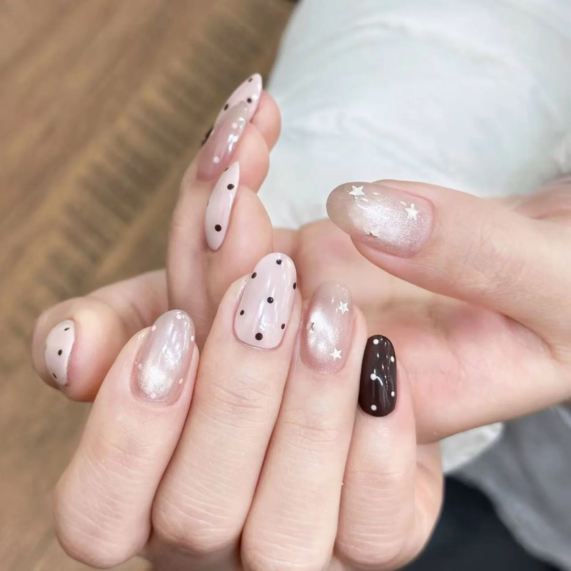 

10pcs Handmade Short Press On Nails Nude Pink Polka Dot French Star Design Gentle Fake Nails Wearable Nails Art Tips For Girls