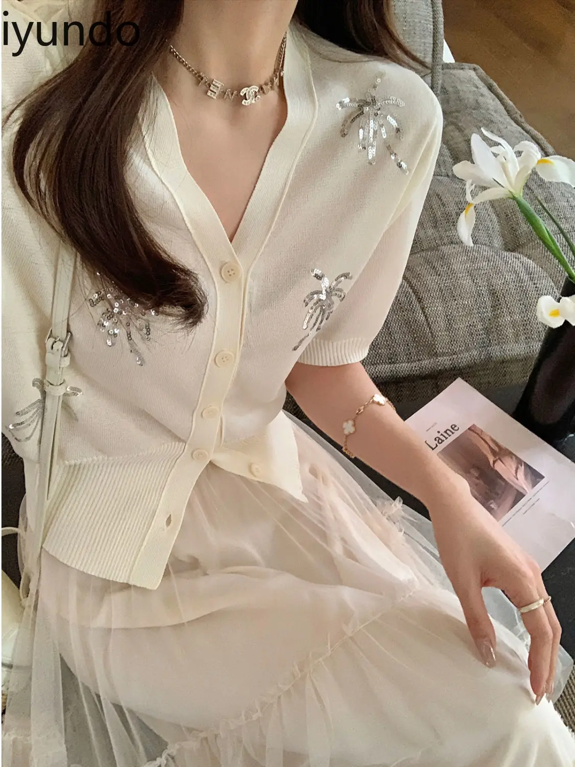 女性の夏 2024 プレミアム刺繍スパンコール半袖ニットカーディガン V ネック多用途カジュアル長袖トップ