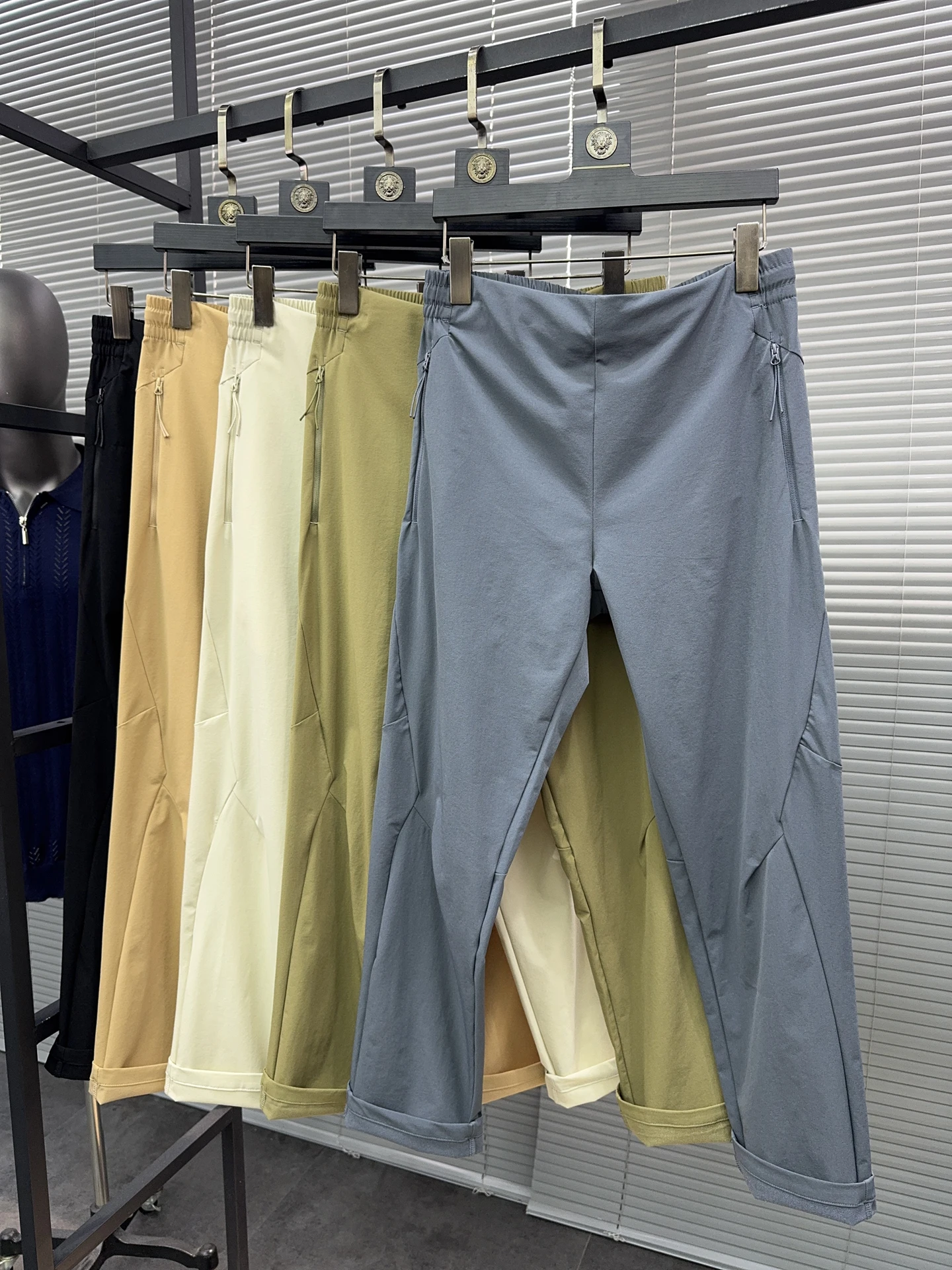 الرجال الصيف في الهواء الطلق خفيفة الوزن تنفس شعور رائع مستقيم الساق سراويل تقليدية SVIP Liao 2500 بنطلون وظيفي