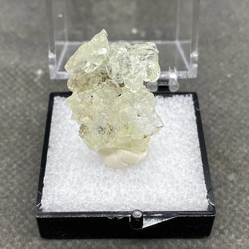 100% natural Namibia Fluorescent Green Hyalite Pendant mineral specimen quartz Gem collection+ Box size:35*35*35mm
