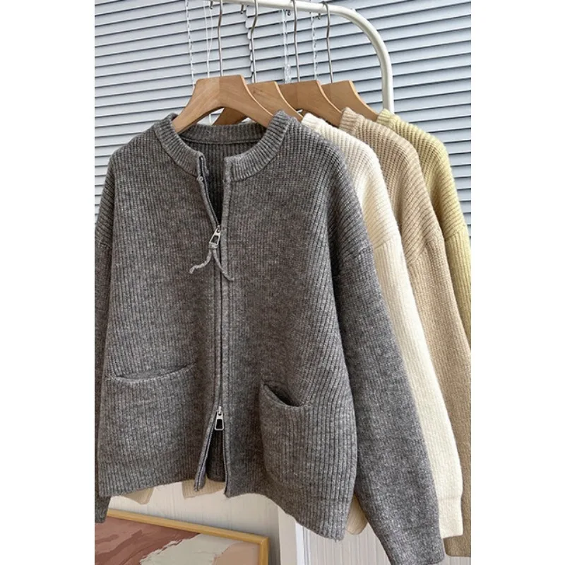 

Sweater Women's Spring and Autumn New Loose Pocket Double-head Zipper Round Neck Cardigan Top Soft Knitted Jacket