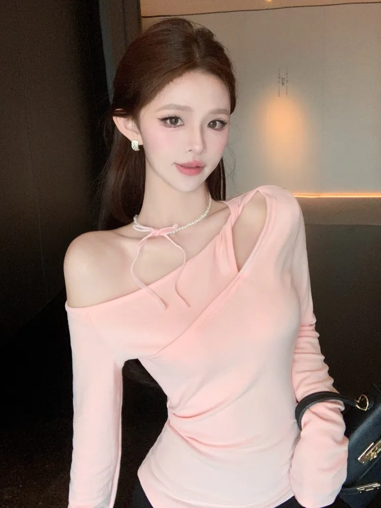 

Hot Girl Pure Desire Spicy Shoulder Long Sleeve Base Shirt T-Shirt Autumn New Design Sense Twist Knot Top Necklace Matching K...