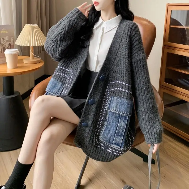 เสื้อคาร์ดิแกนถักไหมพรมสไตล์ลำลองสำหรับผู้หญิง ฤดูใบไม้ร่วง-ฤดูหนาว ดีไซน์ใหม่ ให้ความรู้สึกหรูหรา แฟชั่น ทันสมัย ใส่สบาย อเนกประสงค์ ให้ความอบอุ่น