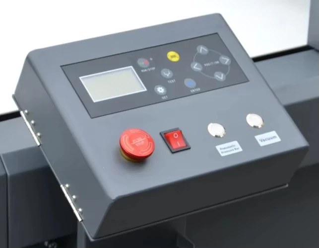 Customizable Cutter Machine VFC90 with CCD Camera to Reads Registration Marks