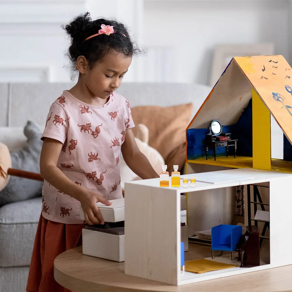 

4Sets Miniature Wine Bottles Realistic Simulated Liquor Bottles for Mini House Decor Desktop Props Pretend Play Ornaments