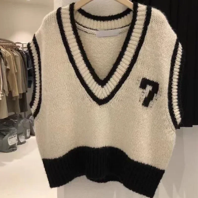 Gilet lavorato a maglia pullover senza maniche con lettera retrò coreana da donna 2025 Gilet maglione con scollo a V allentato autunno outwear