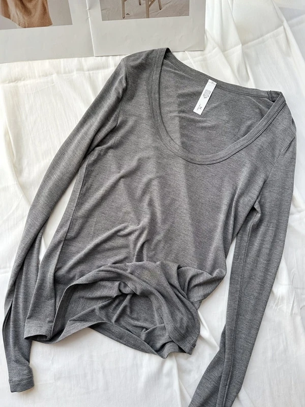 特大サイズ 300ポウ ファットMM ゆったりとした伸縮性のある薄手のロングTシャツ 秋冬 ベーシックインナー トップス 大きなUネック