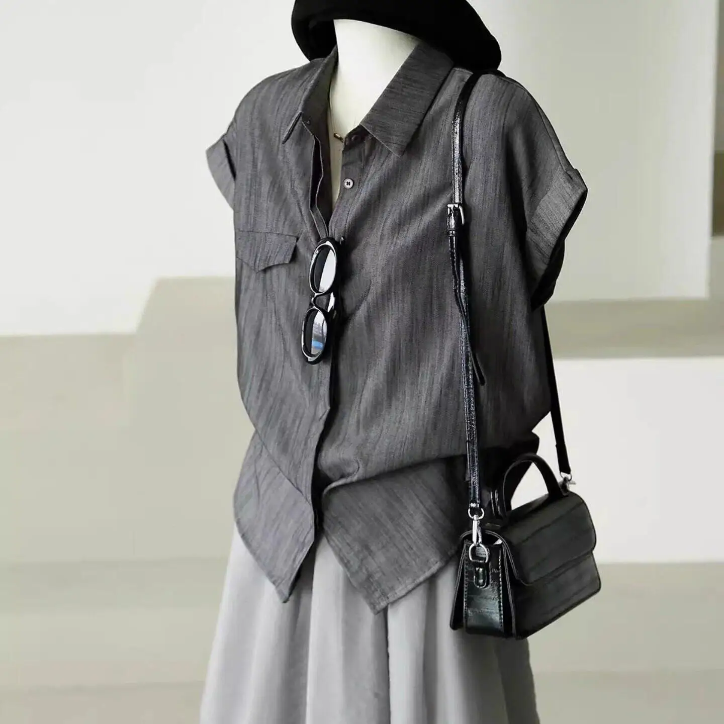 

Loose Fit Neck Short Sleeve Shirt Women's Summer Slimming Turn-down Collar Commute Style Korean Version Breathable Top