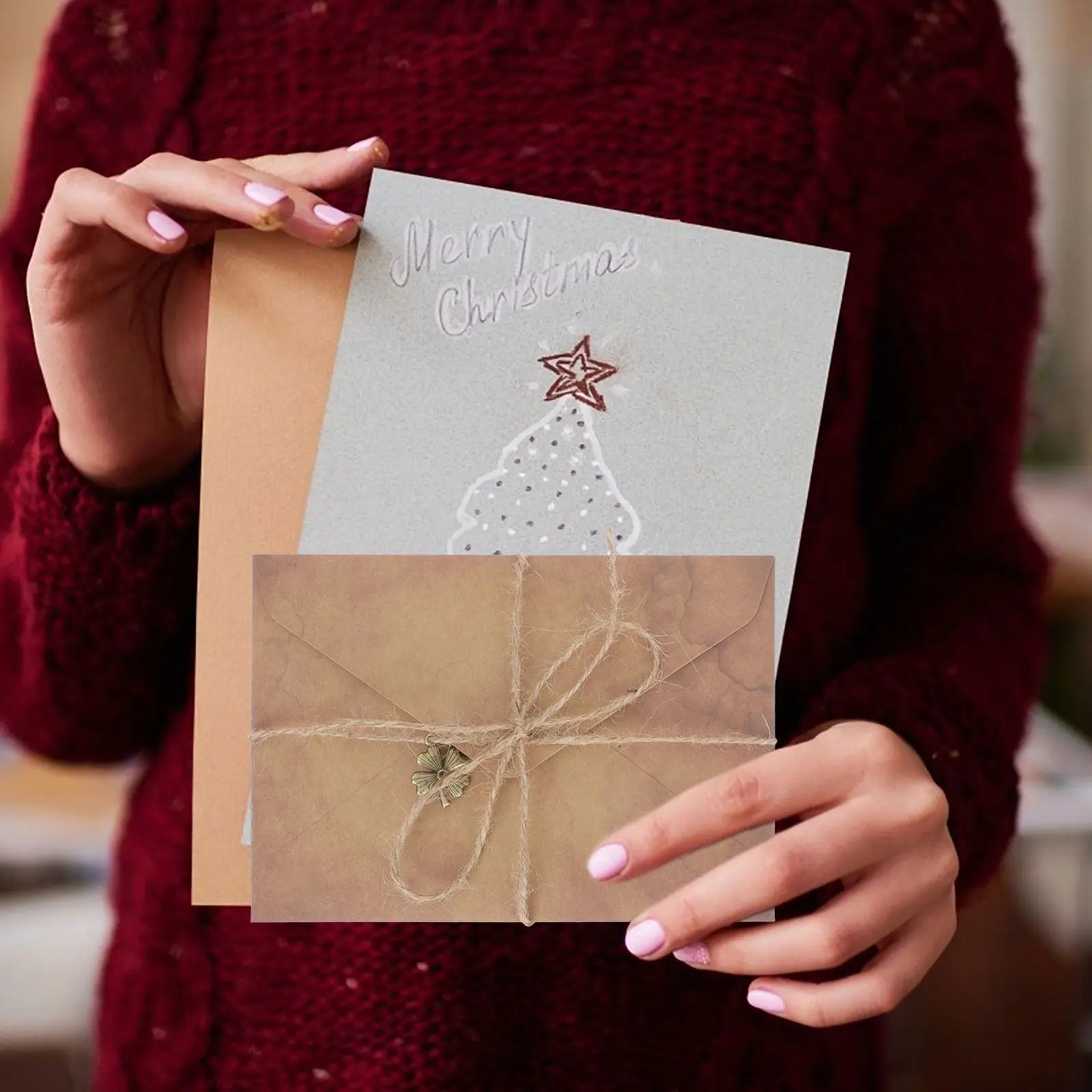 

2Sets Retro Envelope Paper Kit Chic Holiday Writing Supplies for Girlfriend Valentine Day Card Crafting Gift Idea