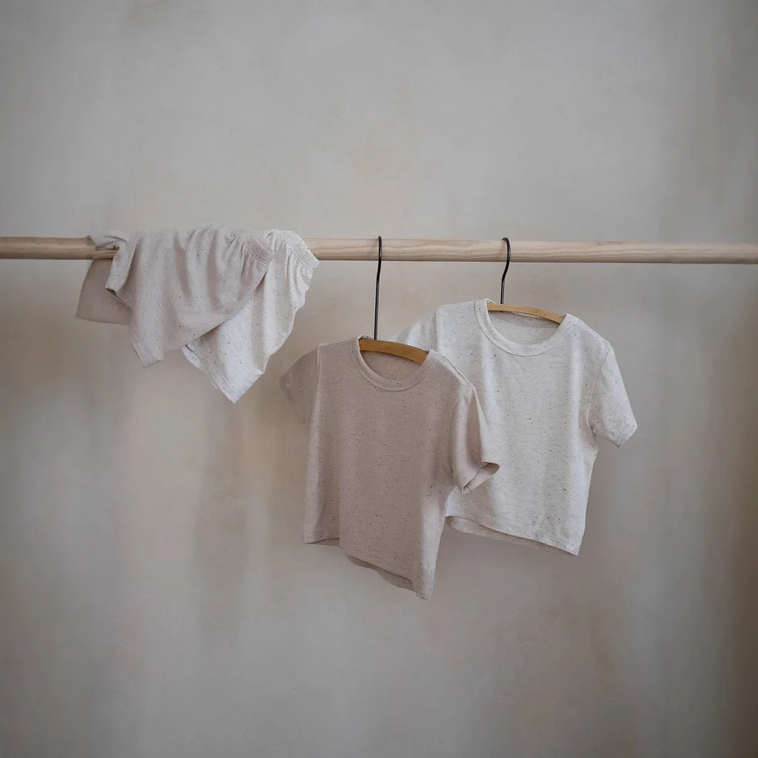 

Летний детский спортивный костюм-двойка: футболка с коротким рукавом и шорты