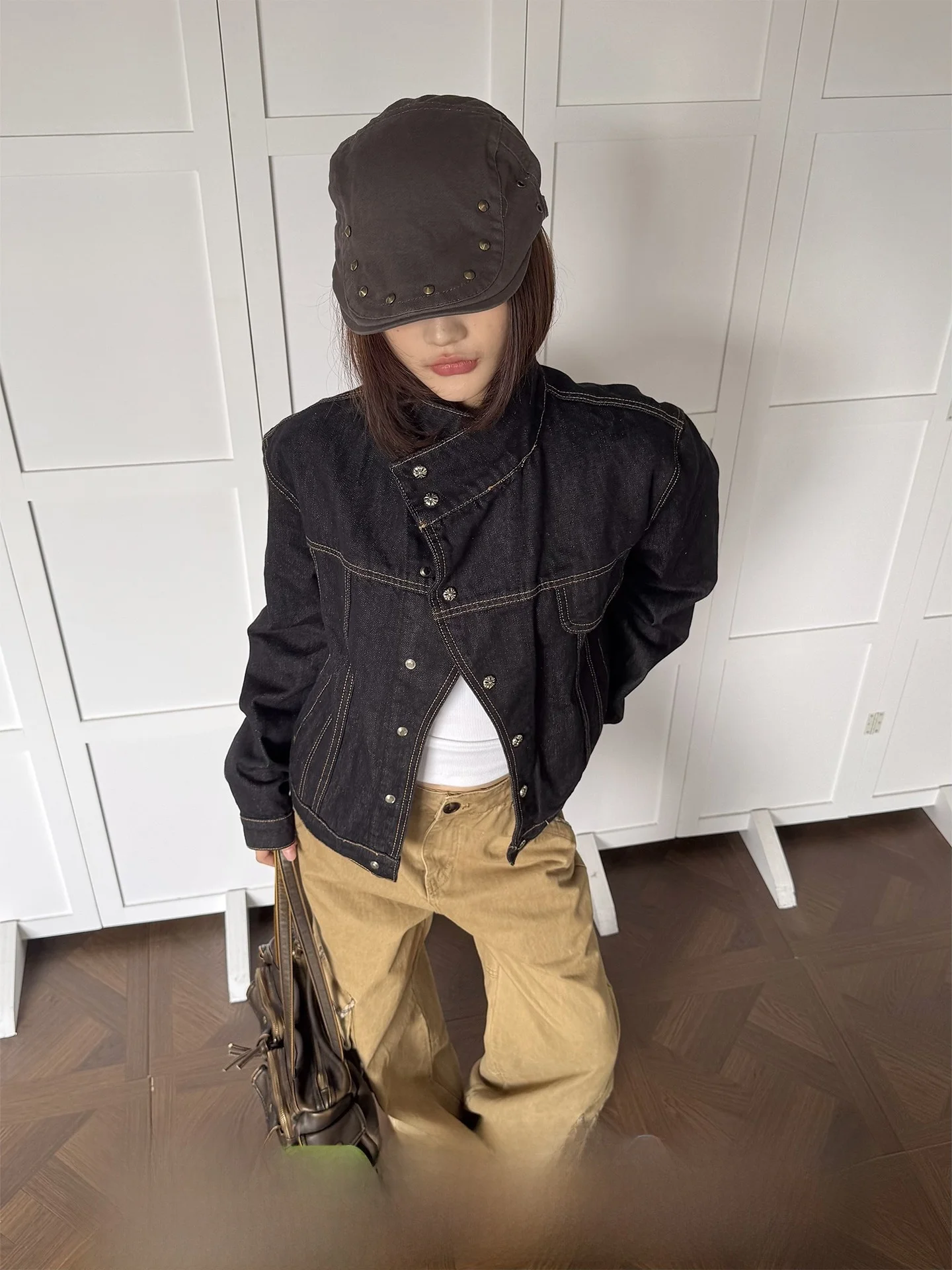 

Don Cry Original Denim Short Wide Casual Loose Fit Women's Jacket with Slant Button Placket And Stand Collar American Style