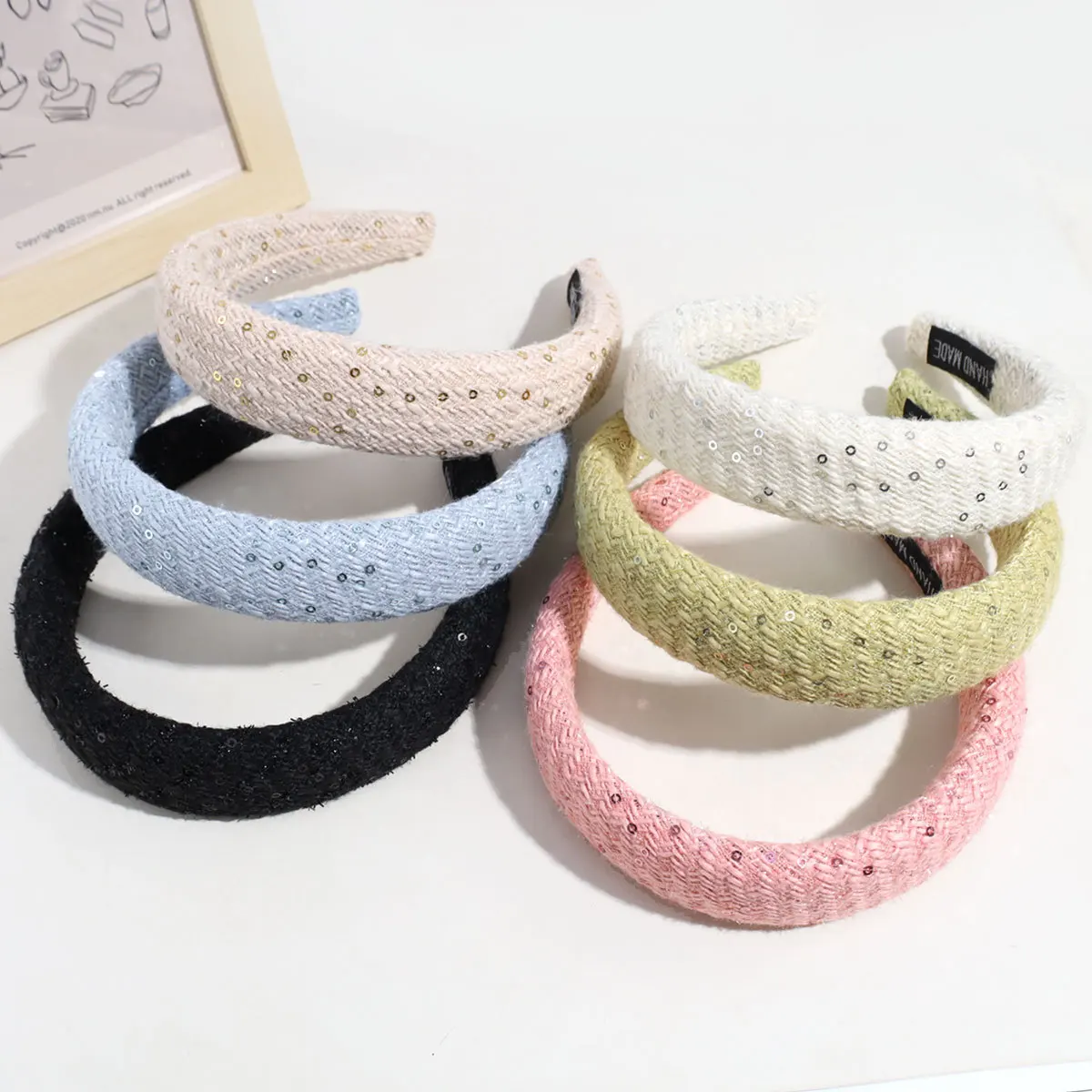 

Korean Style Fashionable Solid Color Headband for Women Simple and Fragrant Style Sequined Hairband Versatile Hair Accessories