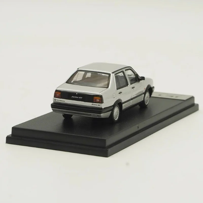 Original 1:64 Scale Vintage JETTA GT Limited Edition Alloy Car Model Classic Adult Souvenir Gift Static Display