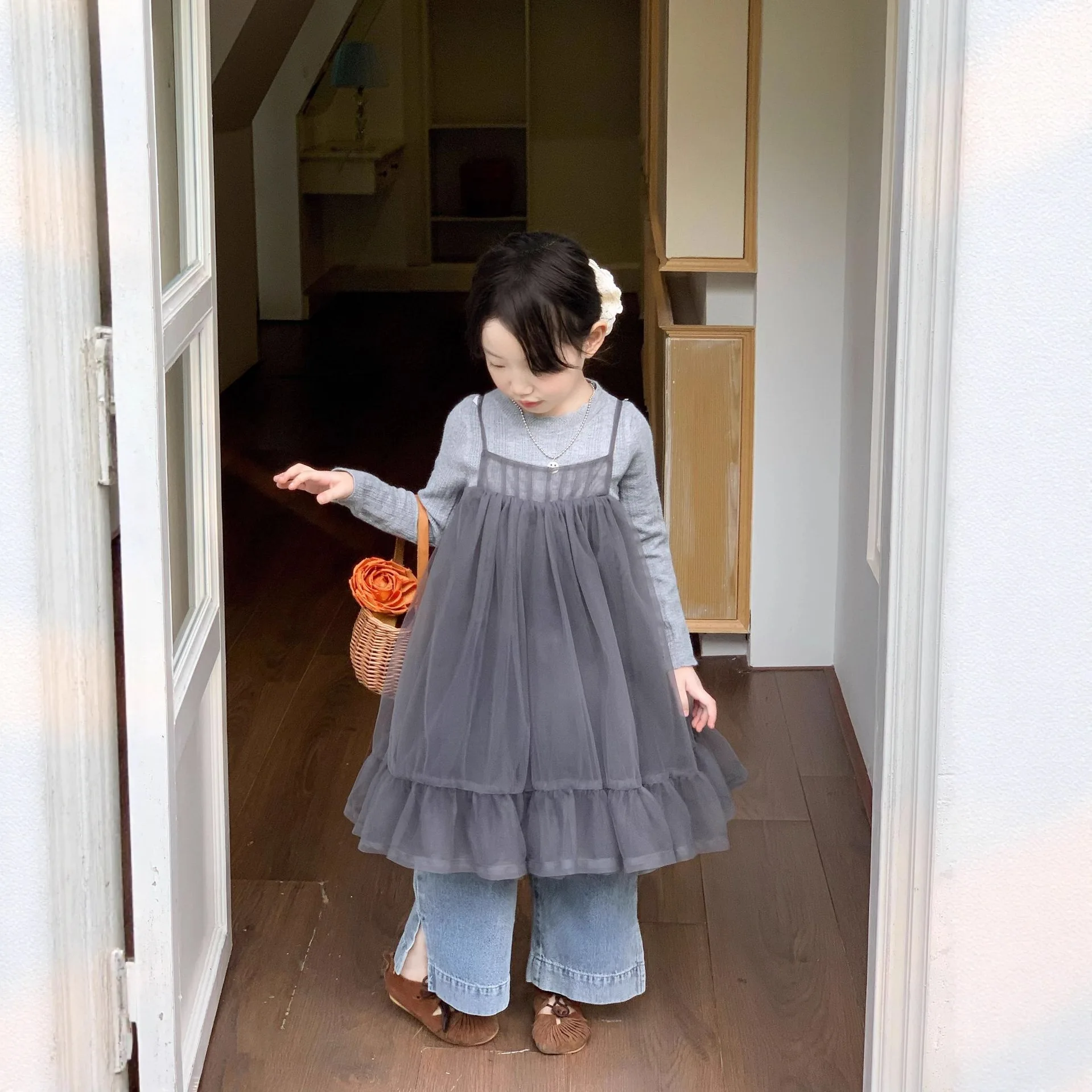 Children's Suit 2025 Spring New Style Girls' Base Shirt Suspender Gauze Skirt Jeans Three-piece Set Girls' Korean Version Set